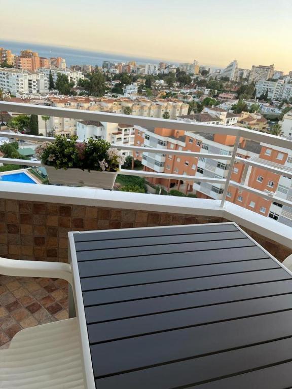 Lovely Apartment In Торемолинос Екстериор снимка